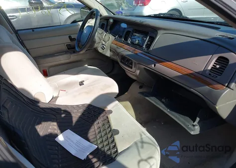 2008 Ford Crown Victoria Standard z USA, uszkodzony, nr VIN 2FAFP73V88X154724